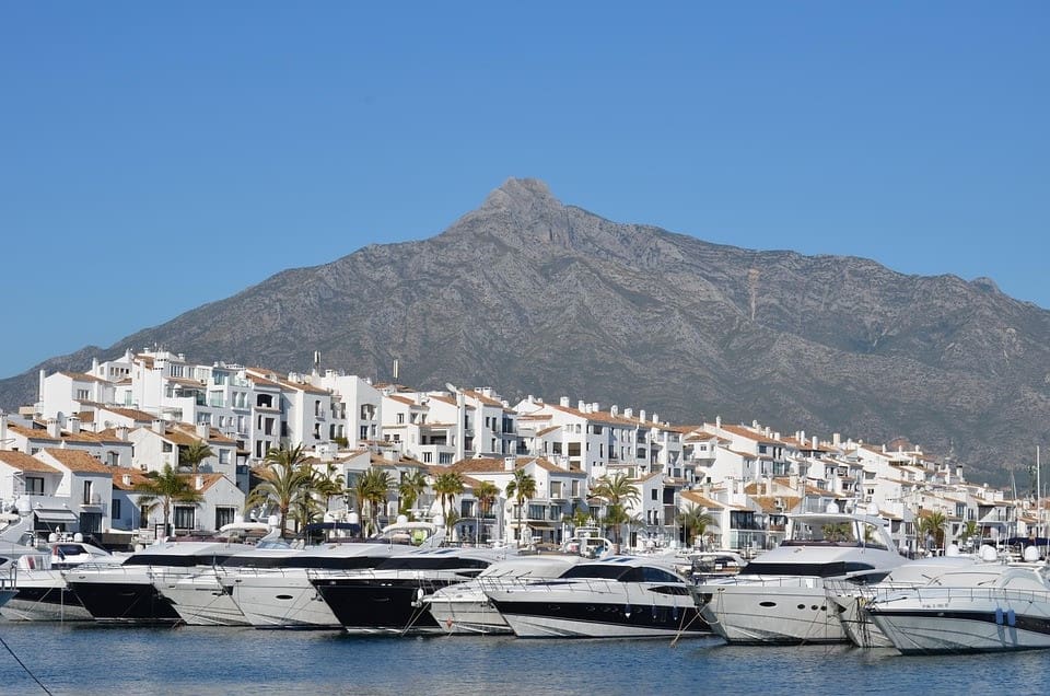 2 soverom Leilighet til salgs i Marbella med svømmebasseng garasje - € 333 000 (Ref: 9297254)