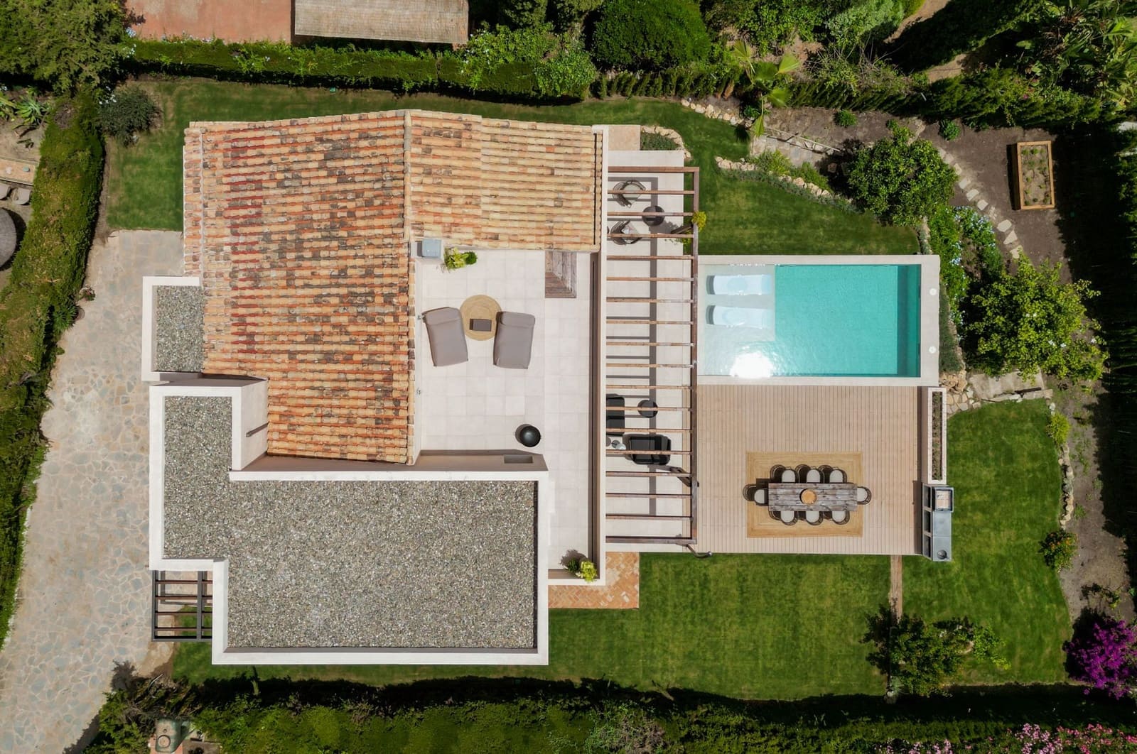 4 sovrum Villa till salu i Benahavis med pool garage - 2 325 000 € (Ref: 9300490)