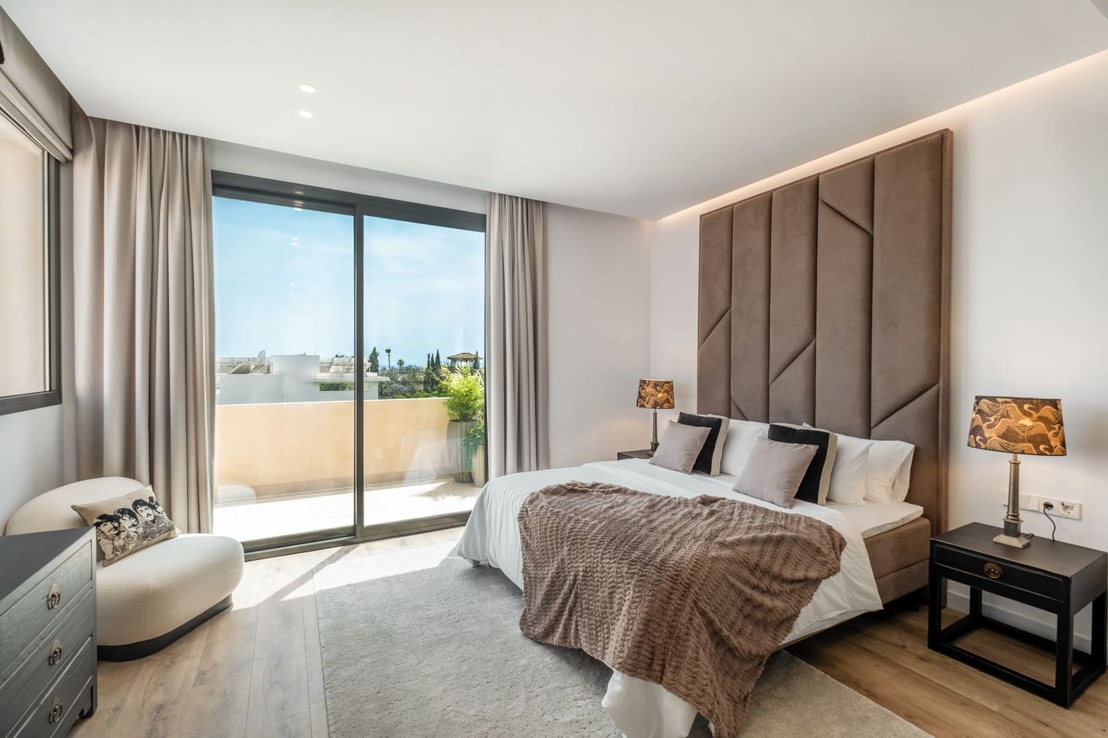 4 sovrum Villa till salu i Benahavis med pool garage - 2 325 000 € (Ref: 9300490)