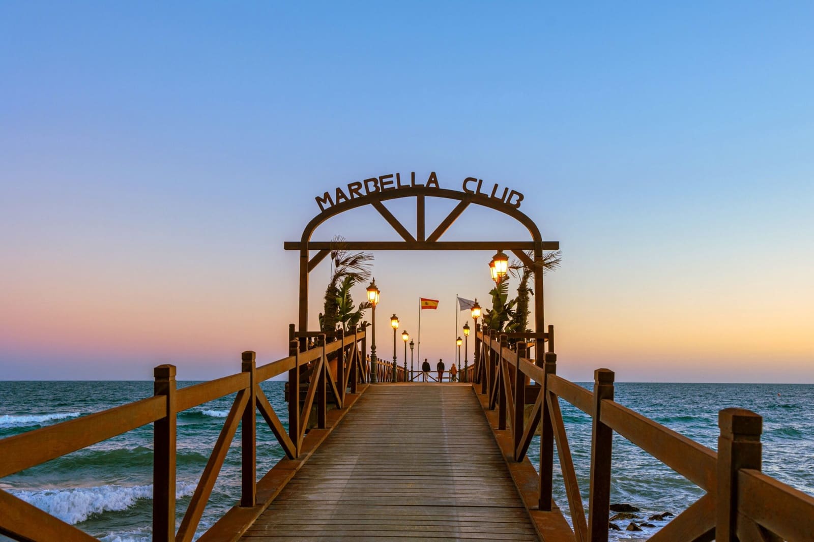 2 bedroom Apartment for sale in Manilva with pool garage - € 398,000 (Ref: 9325978)