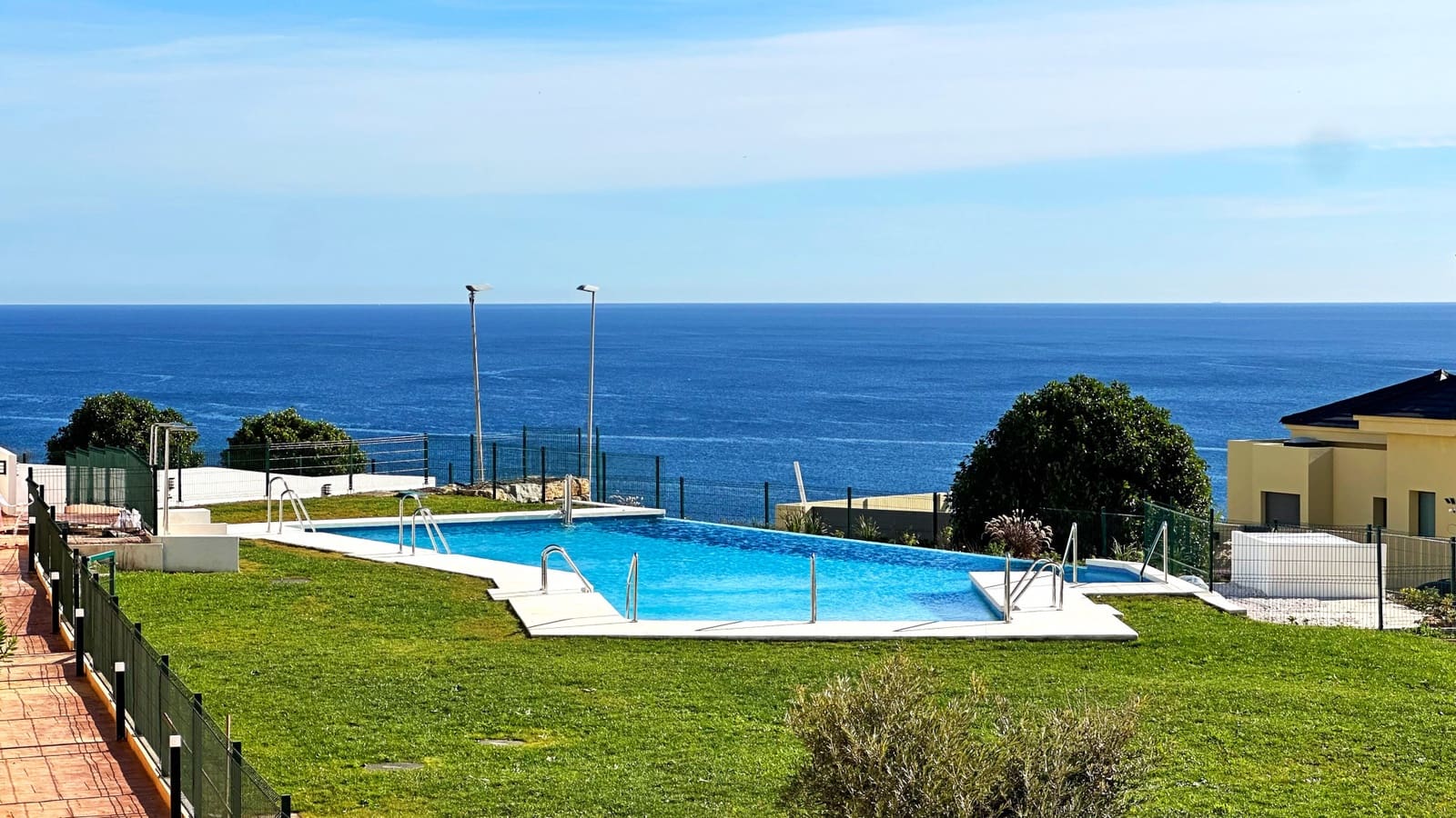 2 chambre Appartement à vendre à Casares avec piscine garage - 505 000 € (Ref: 9325980)