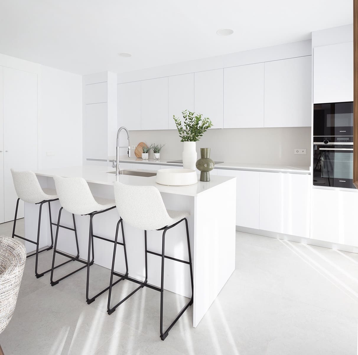 4 Zimmer Apartment zu verkaufen in Marbella mit Pool Garage - 1.395.000 € (Ref: 9340686)