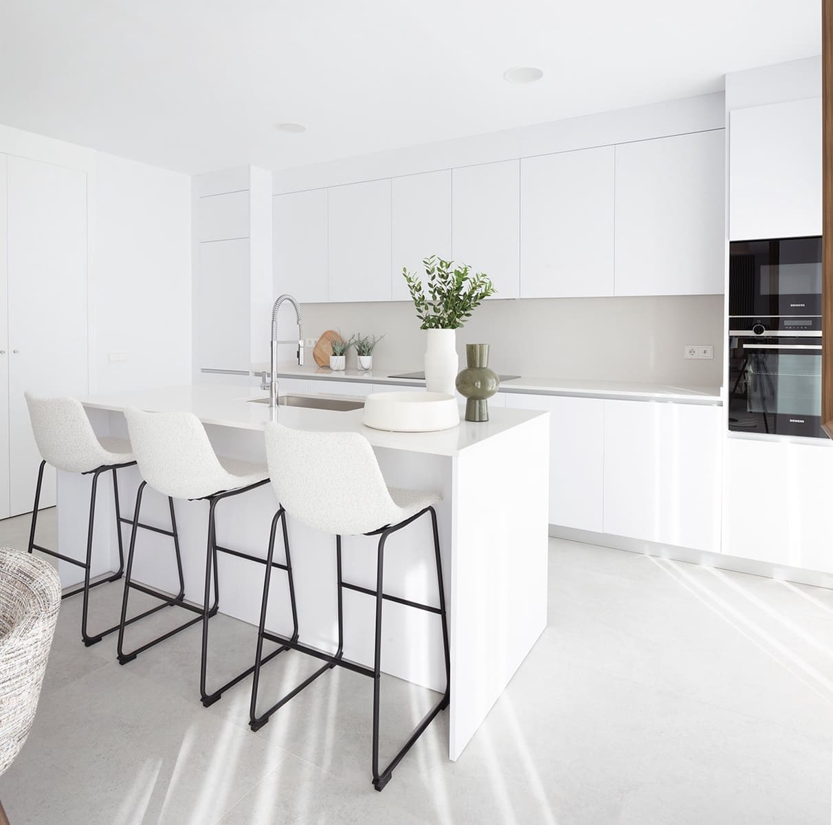 4 Zimmer Apartment zu verkaufen in Marbella mit Pool Garage - 1.395.000 € (Ref: 9340686)