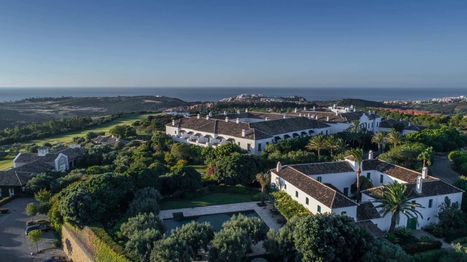 4 bedroom Villa for sale in Marbella with pool garage - € 1,480,000 (Ref: 9340687)