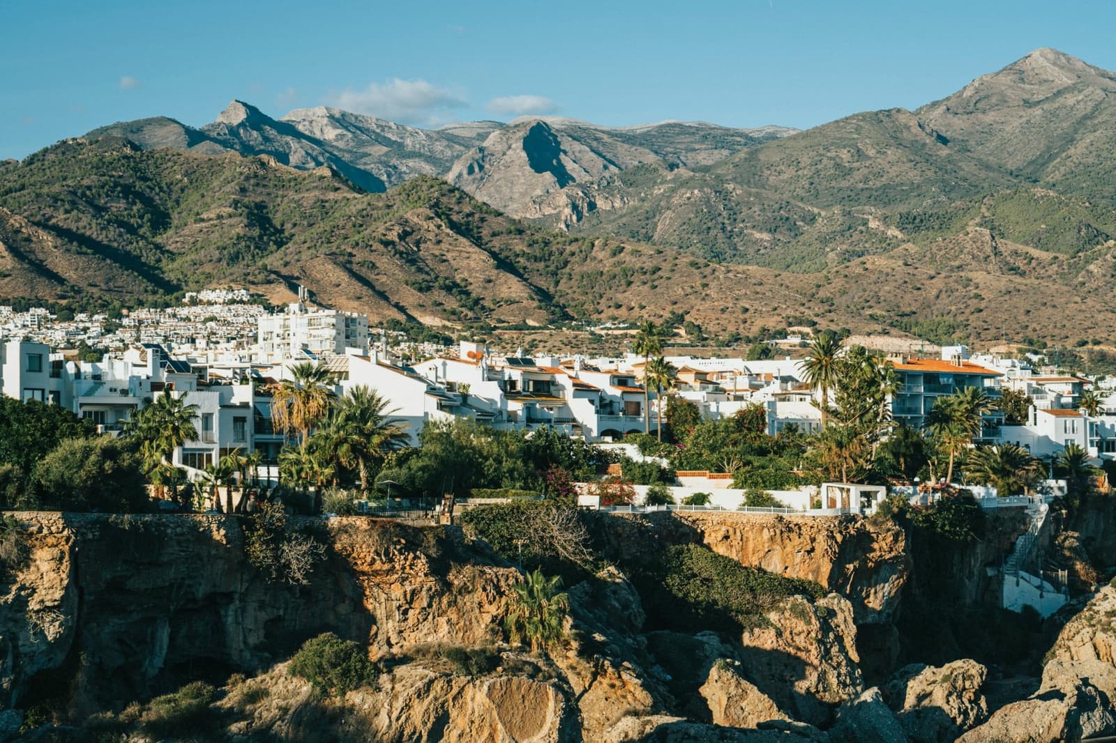 3 sypialnia Apartament na sprzedaż w Marbella z basenem garażem - 690 000 € (Ref: 9340695)