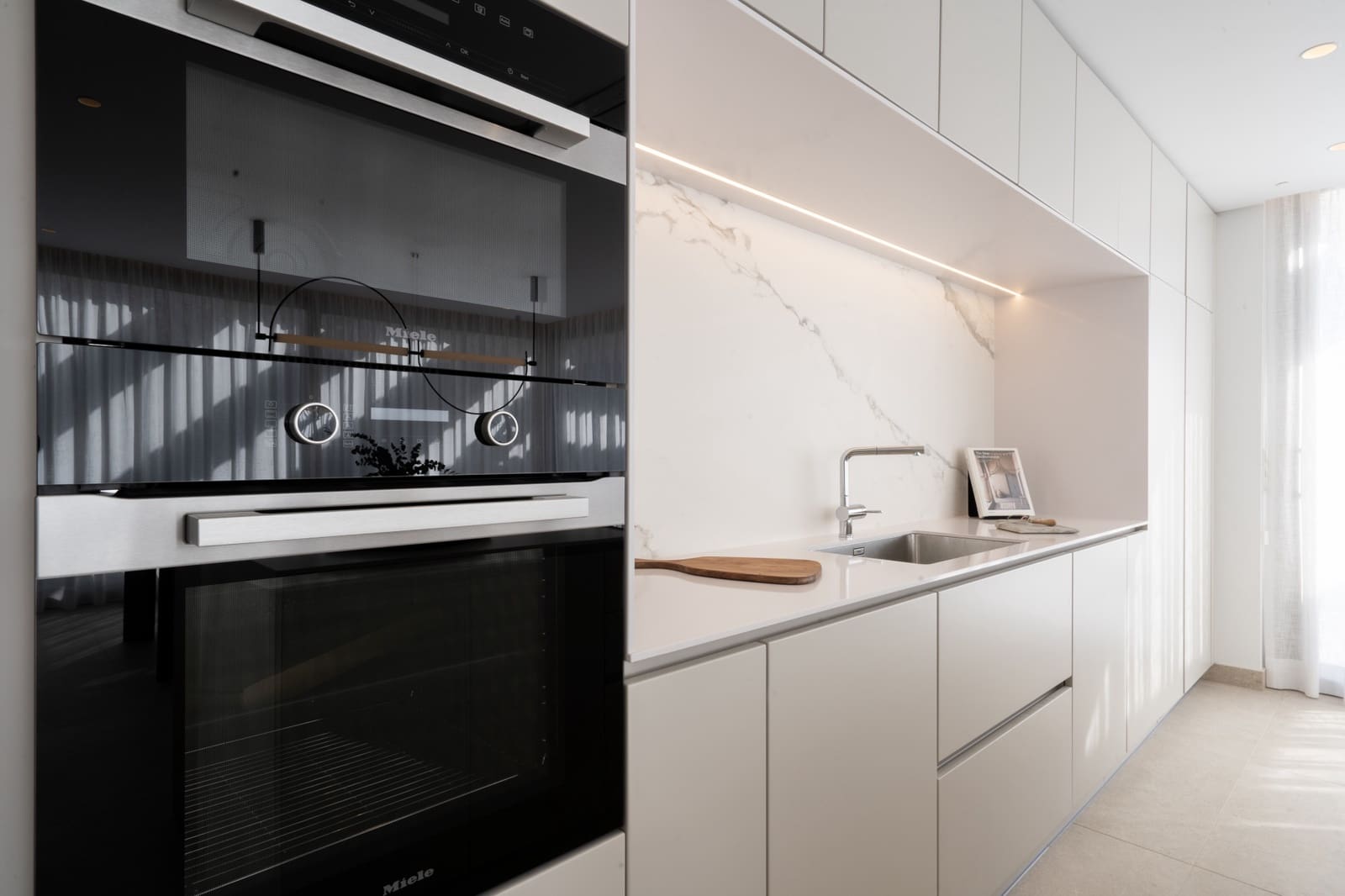 4 chambre Penthouse à vendre à Marbella avec piscine garage - 2 290 000 € (Ref: 9344349)