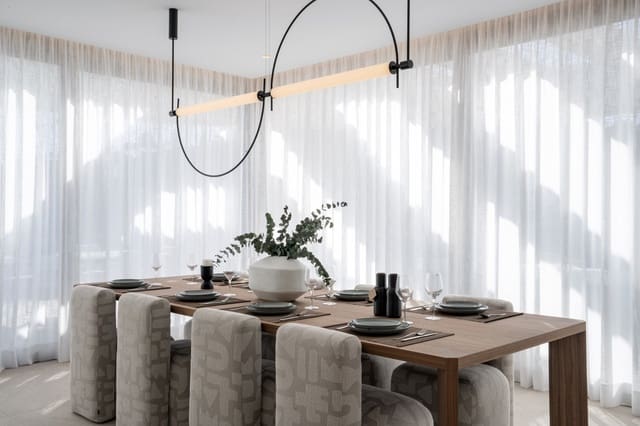 4 chambre Penthouse à vendre à Marbella avec piscine garage - 2 290 000 € (Ref: 9344349)