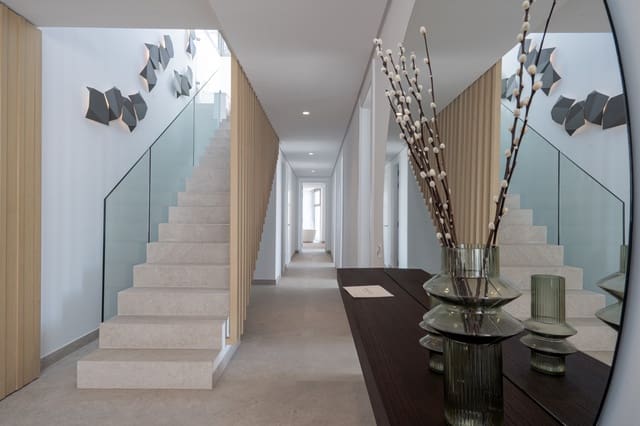 4 chambre Penthouse à vendre à Marbella avec piscine garage - 2 290 000 € (Ref: 9344349)