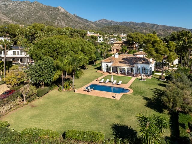 Chalet de 5 habitaciones en Golden Mile, Marbella en venta con piscina garaje - 13.800.000 € (Ref: 9344350)