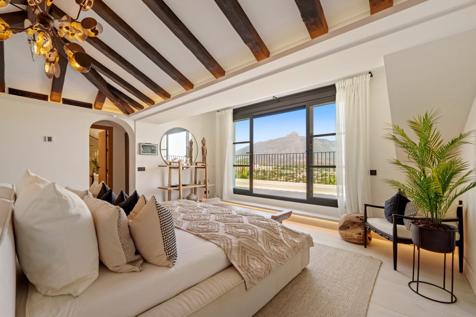 6 sypialnia Willa na sprzedaż w Marbella z basenem garażem - 11 950 000 € (Ref: 9344351)