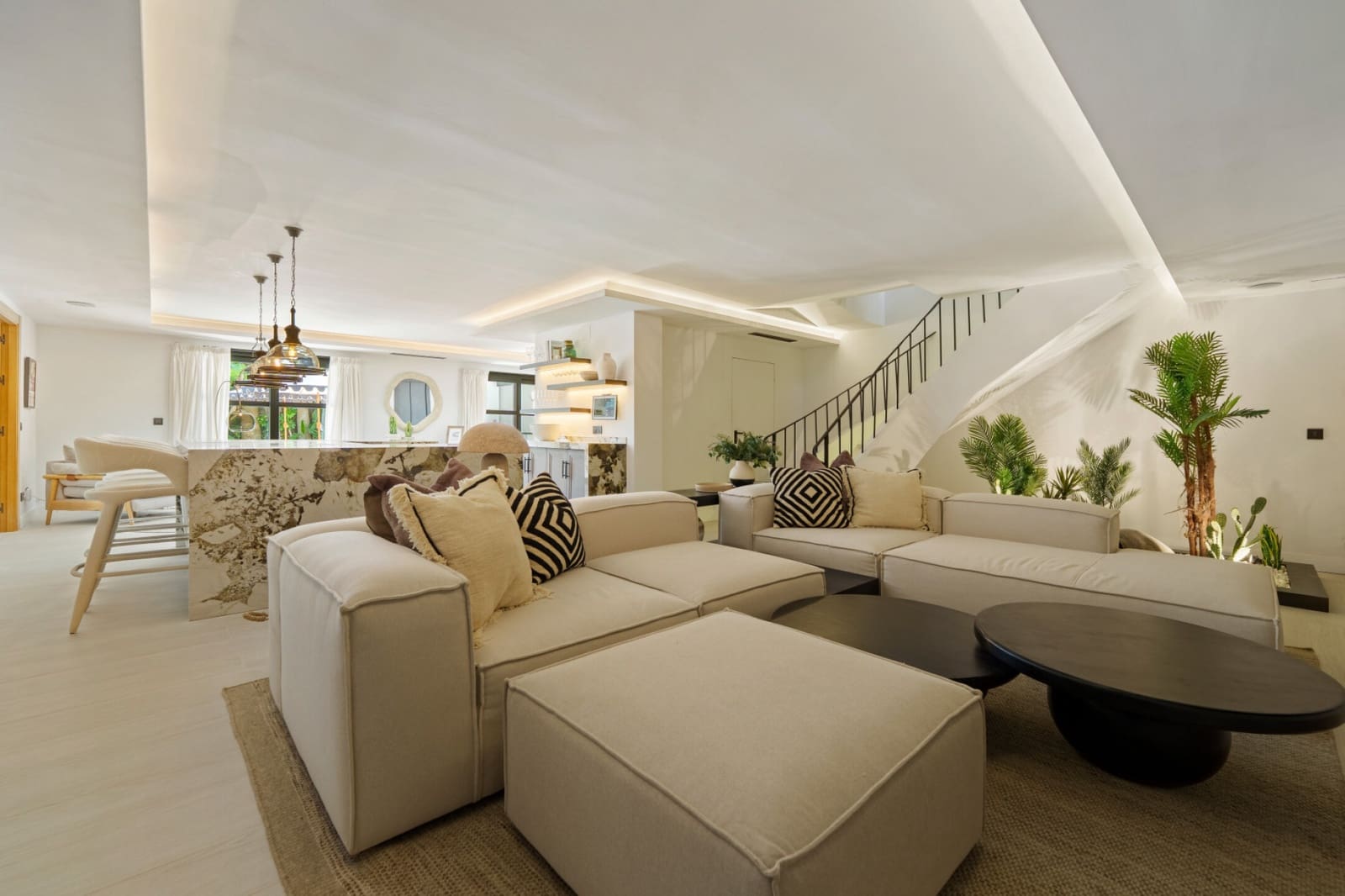 6 sypialnia Willa na sprzedaż w Marbella z basenem garażem - 11 950 000 € (Ref: 9344351)