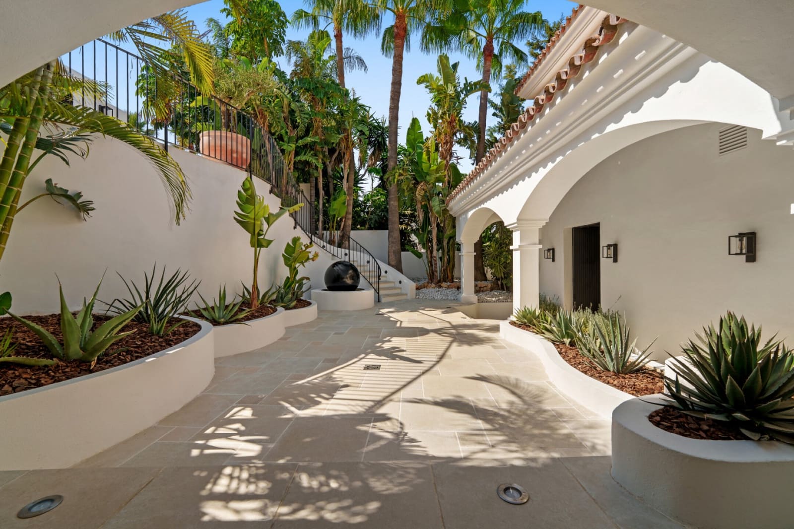 6 sypialnia Willa na sprzedaż w Marbella z basenem garażem - 11 950 000 € (Ref: 9344351)