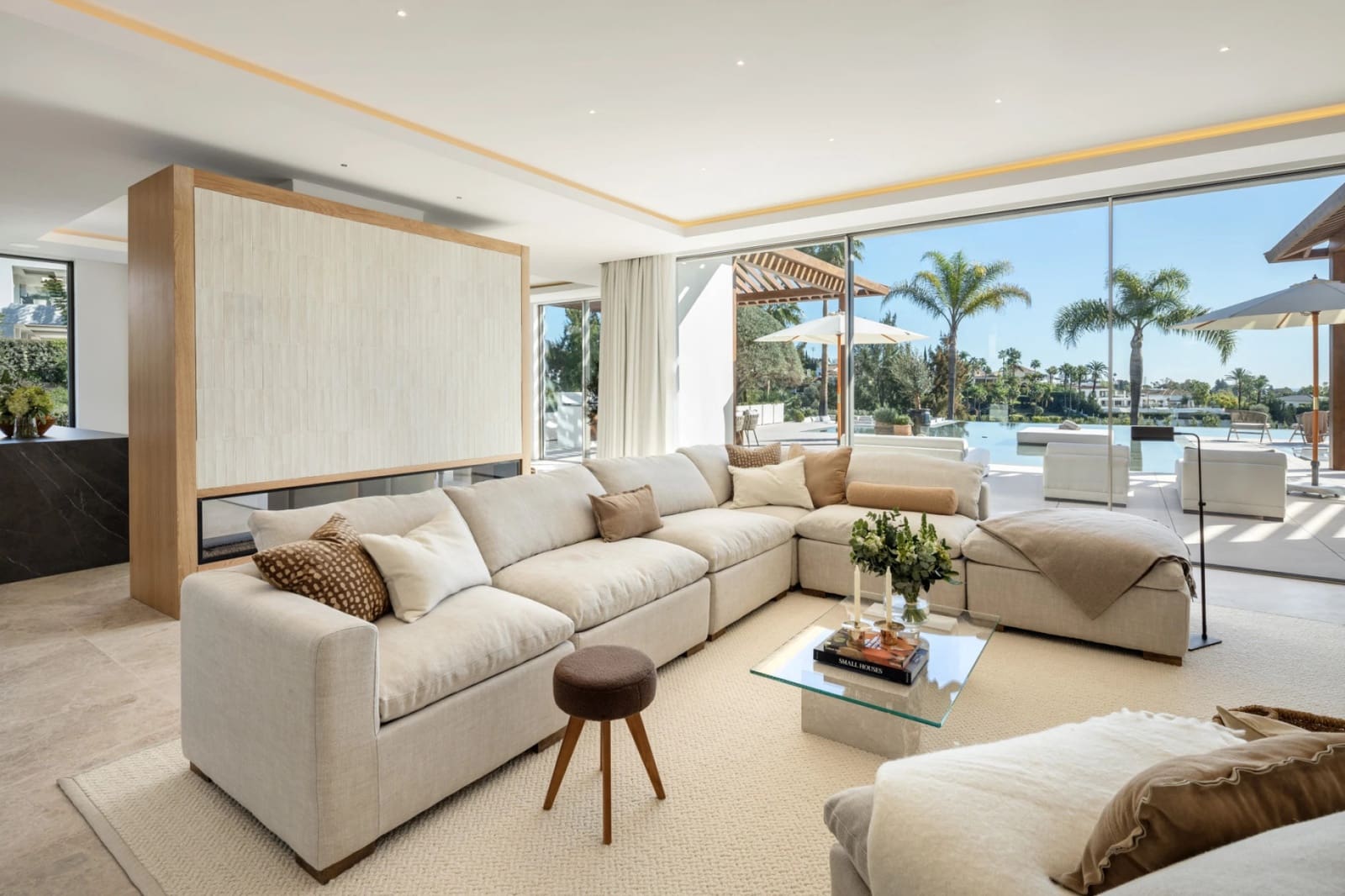 6 bedroom Villa for sale in Marbella with pool garage - € 10,950,000 (Ref: 9344353)