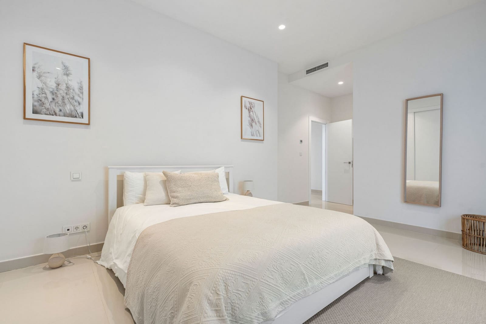 5 slaapkamer Villa te koop in La Quinta met zwembad garage - € 3.495.000 (Ref: 9378730)