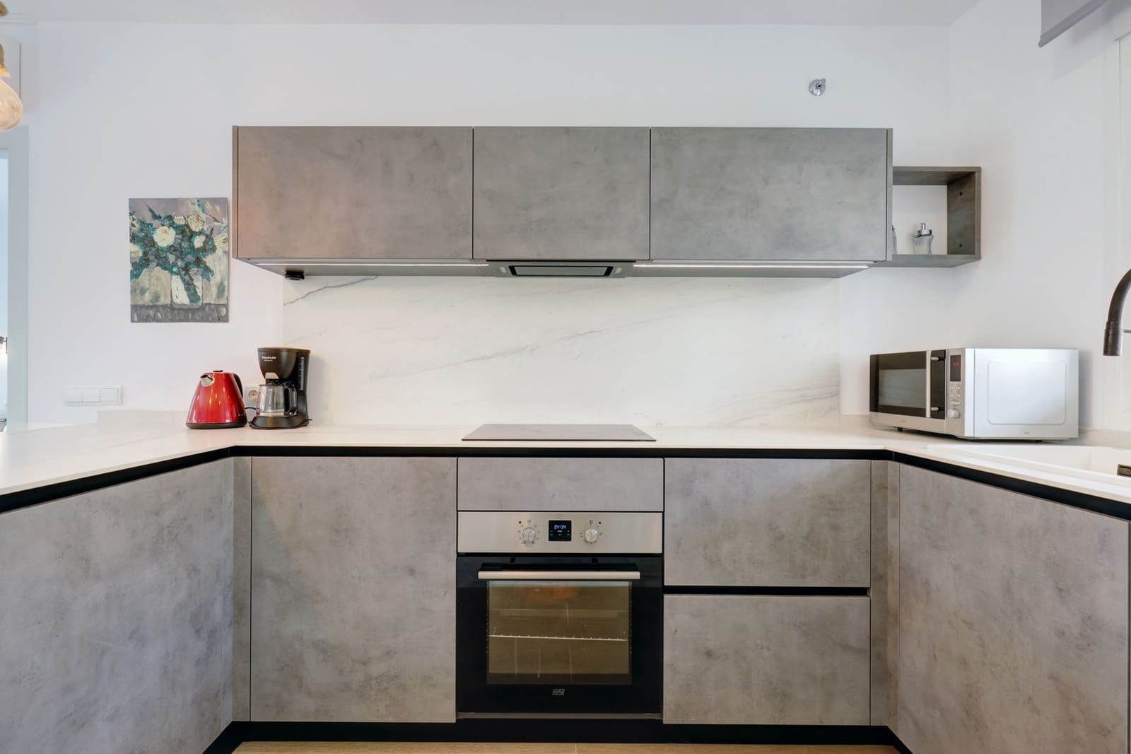 2 Zimmer Apartment zu verkaufen in Estepona mit Pool Garage - 764.000 € (Ref: 9390152)