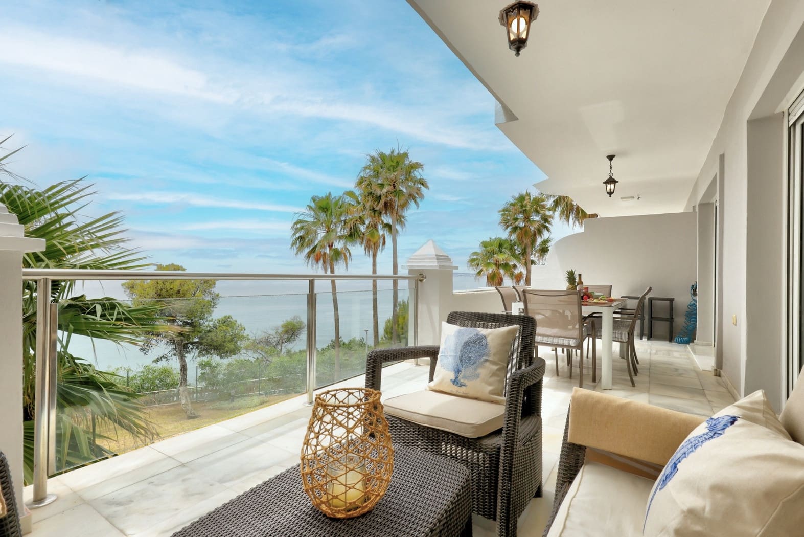 2 Zimmer Apartment zu verkaufen in Estepona mit Pool Garage - 764.000 € (Ref: 9390152)