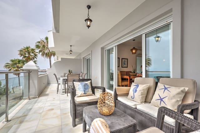 2 Zimmer Apartment zu verkaufen in Estepona mit Pool Garage - 764.000 € (Ref: 9390152)