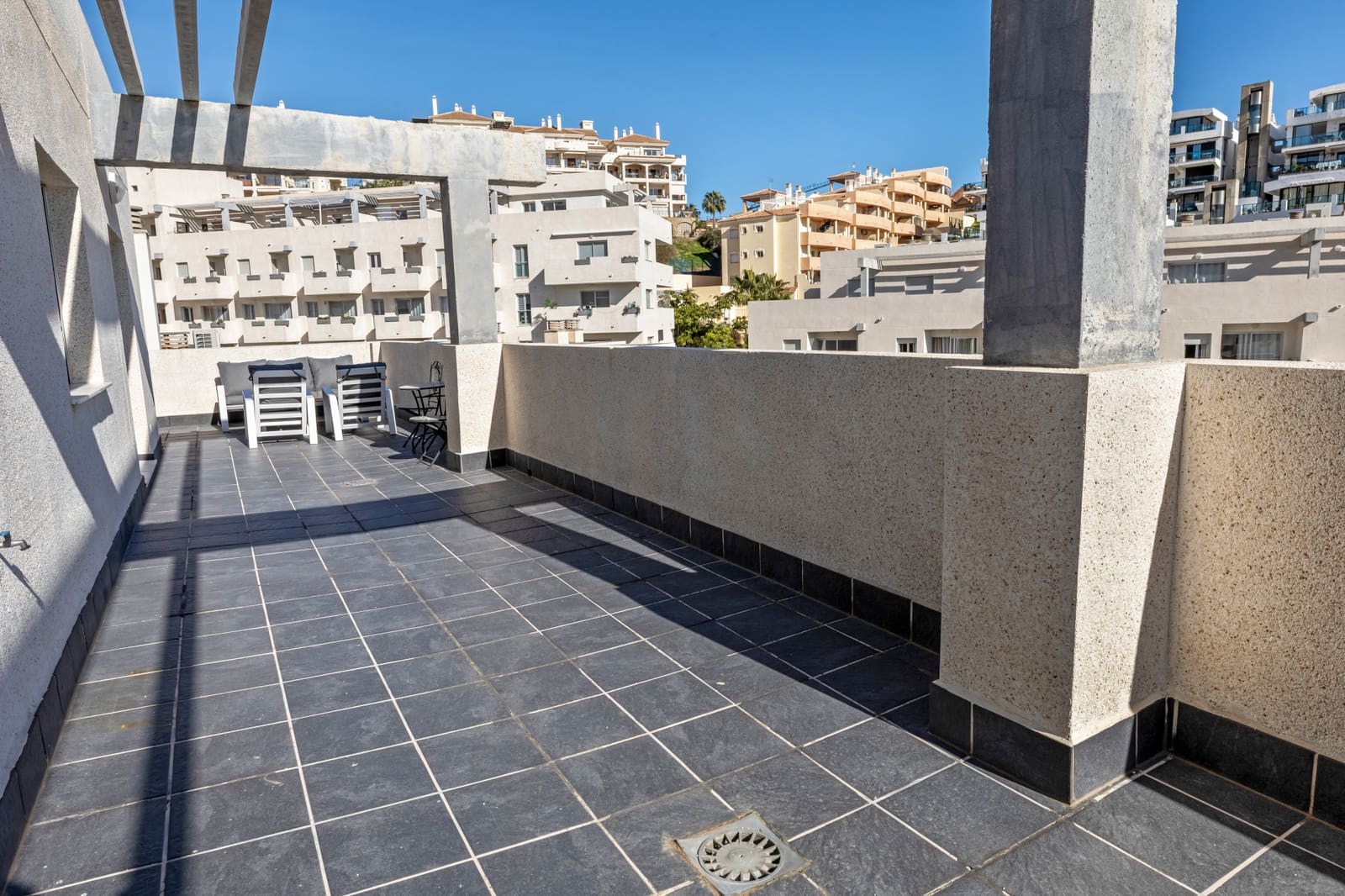 3 sovrum Takvåning till salu i Mijas Costa med pool - 368 000 € (Ref: 9518454)