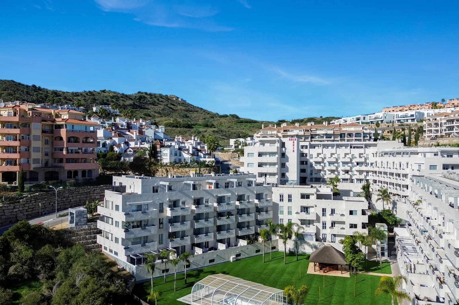 Ático de 2 habitaciones en Mijas Costa en venta con piscina - 368.000 € (Ref: 9518454)