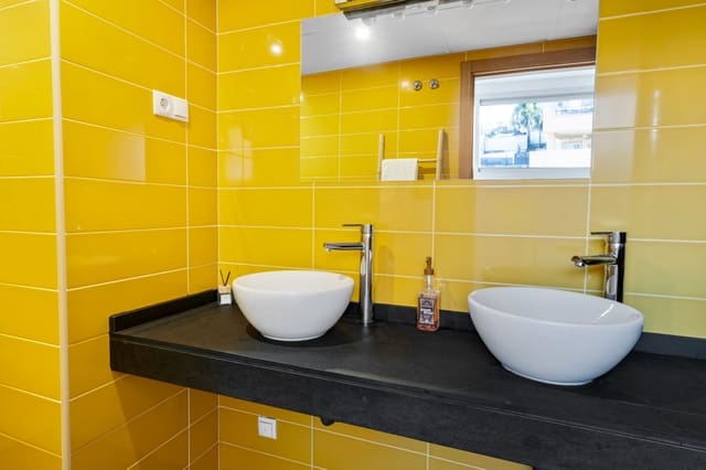 2 sovrum Takvåning till salu i Mijas Costa, Mijas med pool garage - 395 000 € (Ref: 9518455)