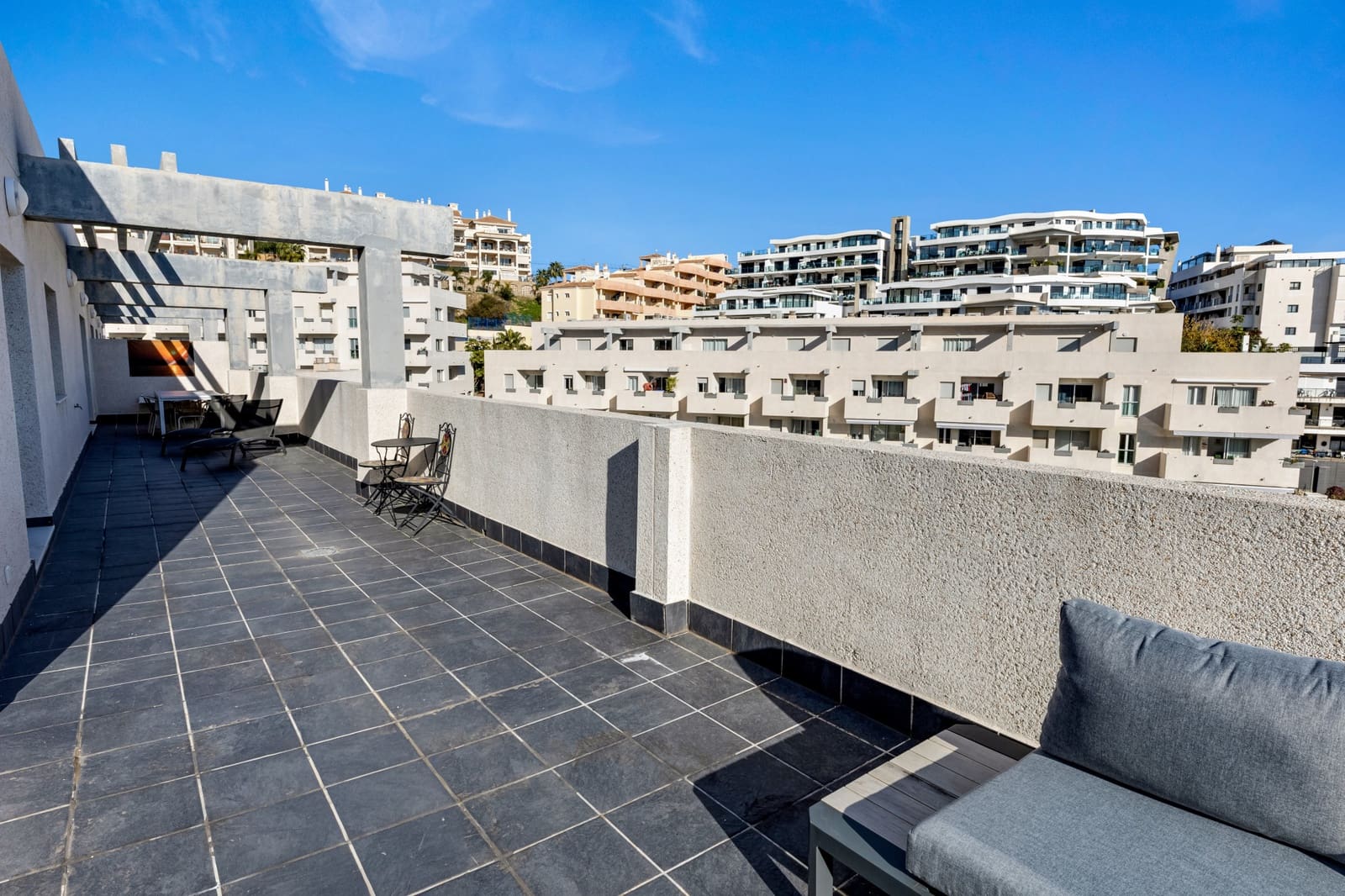3 soverom Penthouse til salgs i Mijas Costa med svømmebasseng garasje - € 395 000 (Ref: 9518455)