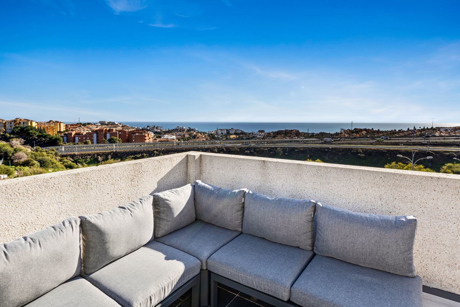 3 soverom Penthouse til salgs i Mijas Costa med svømmebasseng garasje - € 395 000 (Ref: 9518455)