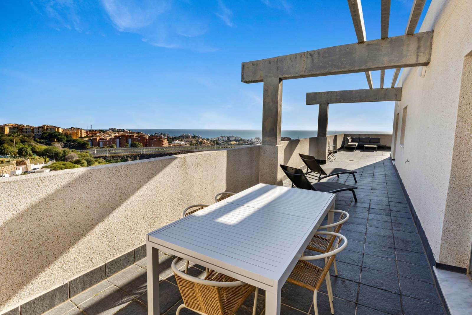 3 soverom Penthouse til salgs i Mijas Costa med svømmebasseng garasje - € 395 000 (Ref: 9518455)