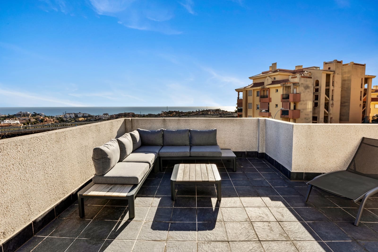3 soverom Penthouse til salgs i Mijas Costa med svømmebasseng garasje - € 395 000 (Ref: 9518455)
