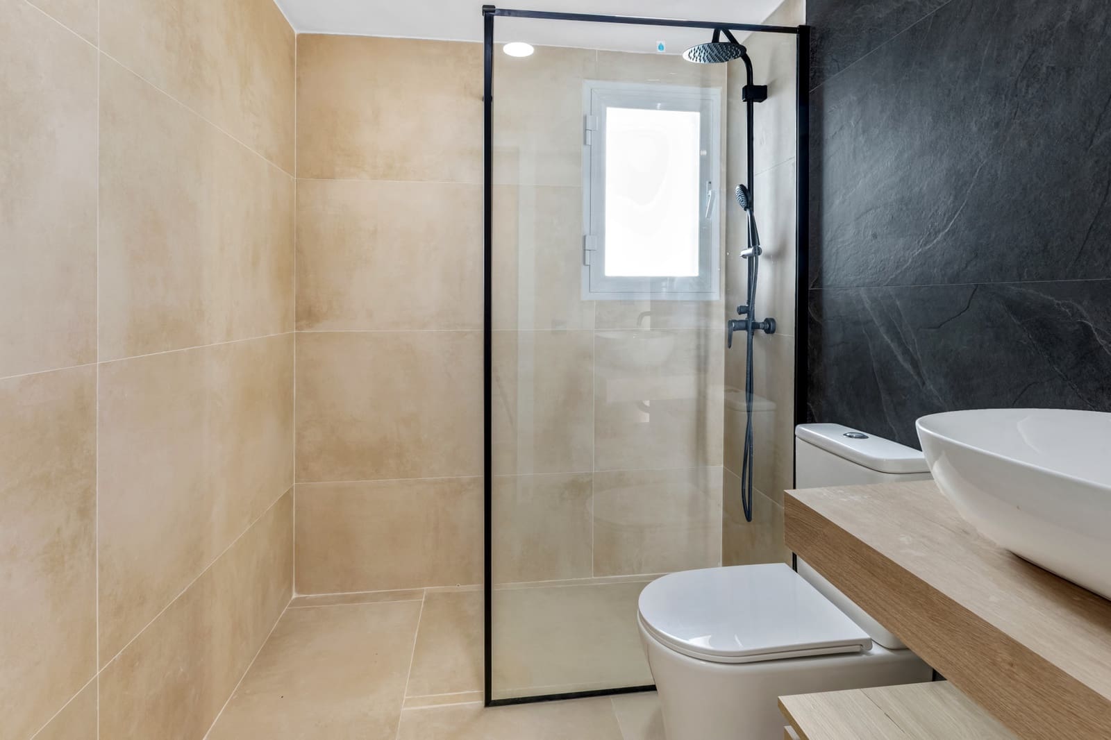 2 slaapkamer Appartement te koop in La Quinta met zwembad garage - € 599.000 (Ref: 9535515)