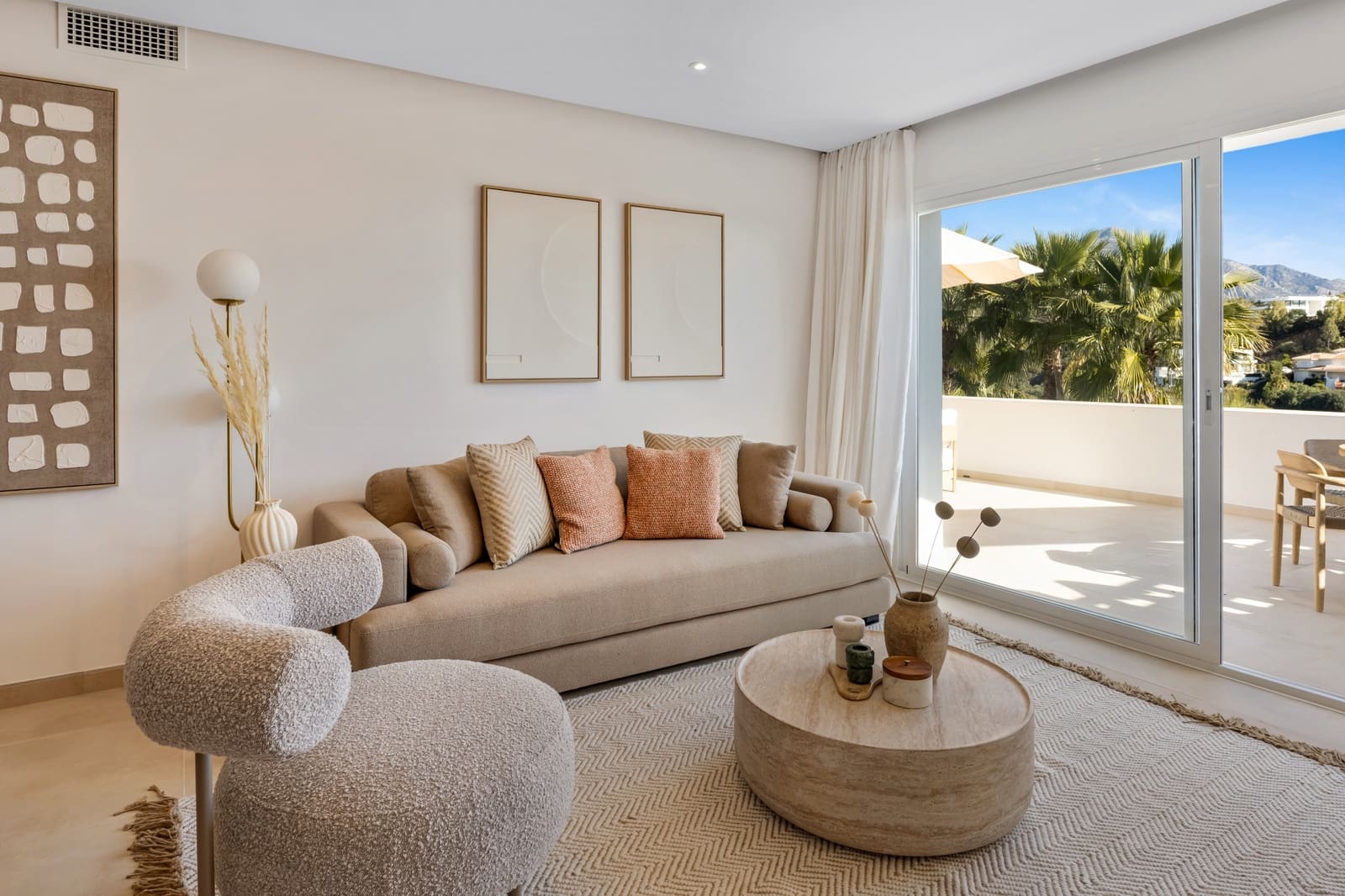 Apartamento de 2 habitaciones en La Quinta en venta con piscina garaje - 535.000 € (Ref: 9535515)