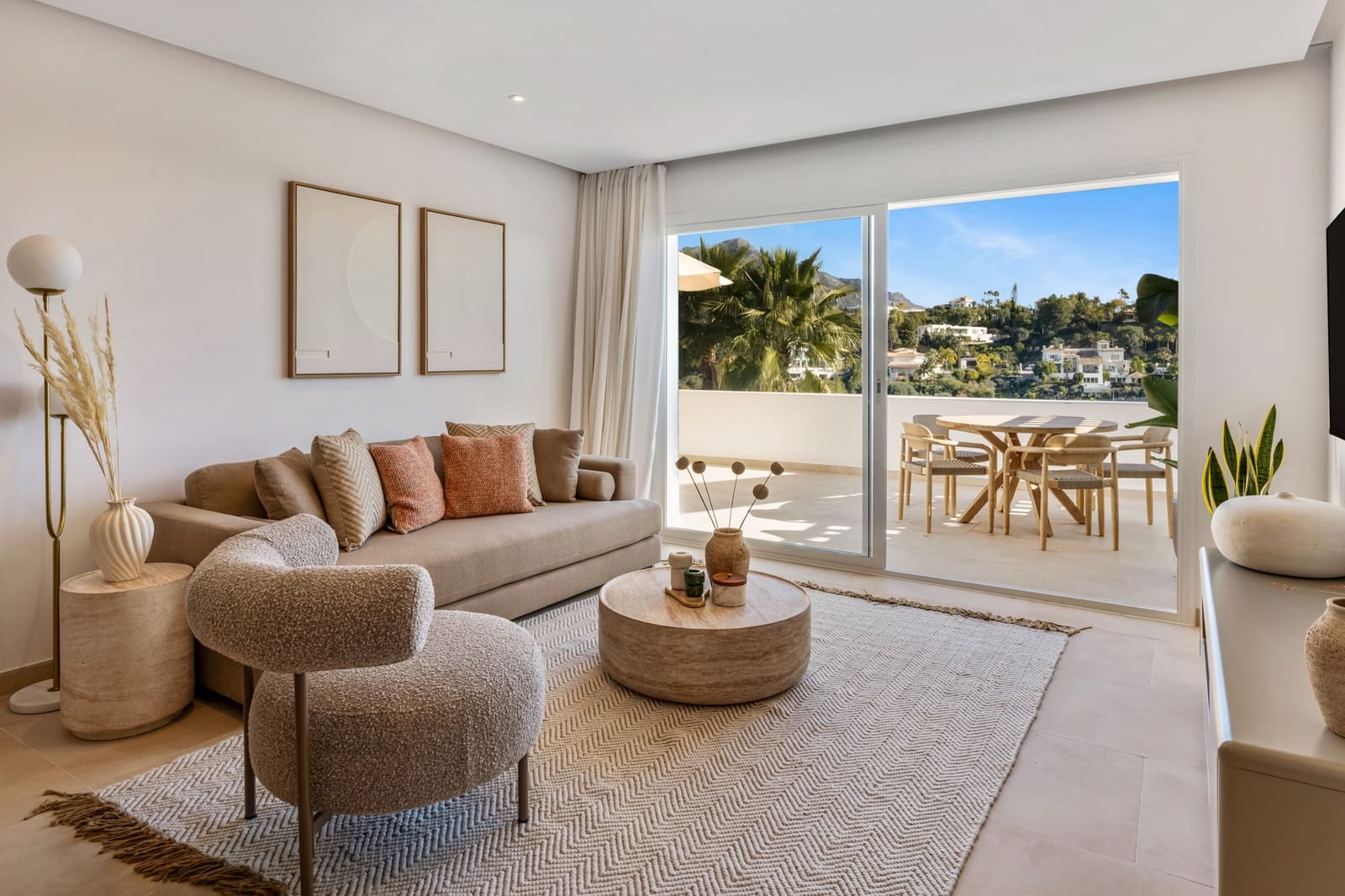 Apartamento de 2 habitaciones en La Quinta en venta con piscina garaje - 535.000 € (Ref: 9535515)