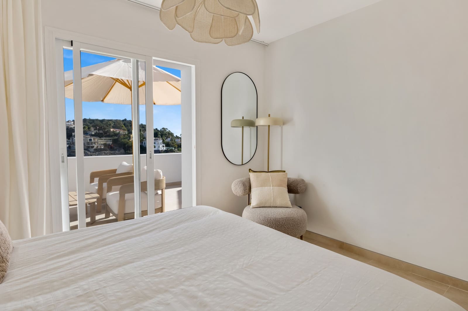 Apartamento de 2 habitaciones en La Quinta en venta con piscina garaje - 535.000 € (Ref: 9535515)