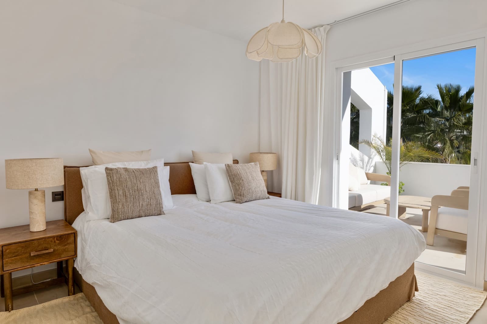 Apartamento de 2 habitaciones en La Quinta en venta con piscina garaje - 535.000 € (Ref: 9535515)