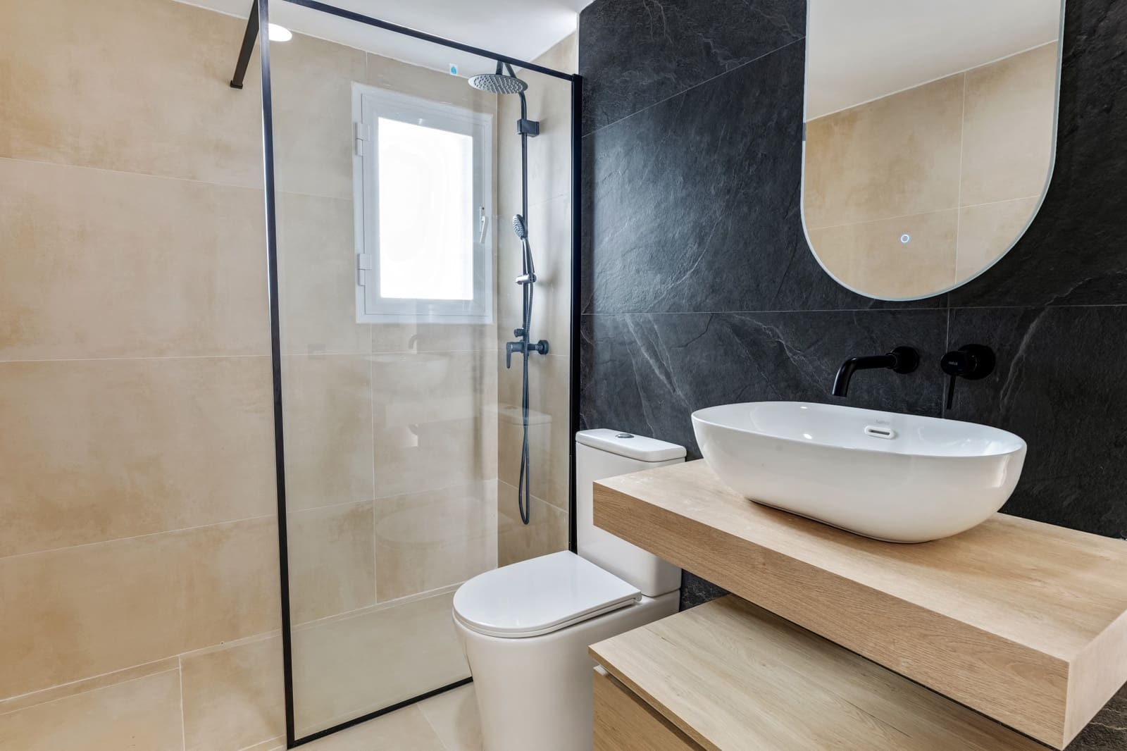 Apartamento de 2 habitaciones en La Quinta en venta con piscina garaje - 535.000 € (Ref: 9535515)