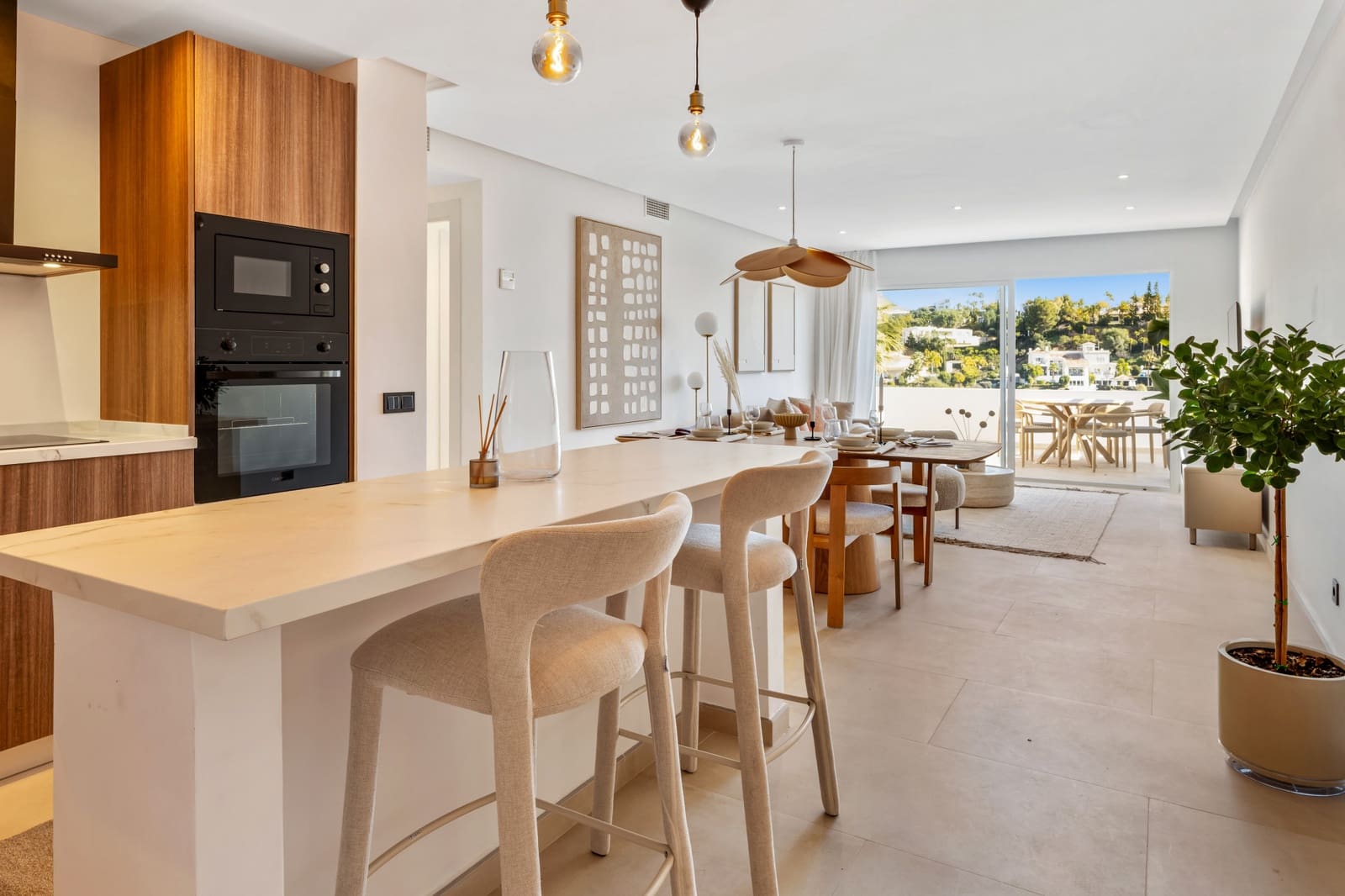 Apartamento de 2 habitaciones en La Quinta en venta con piscina garaje - 535.000 € (Ref: 9535515)