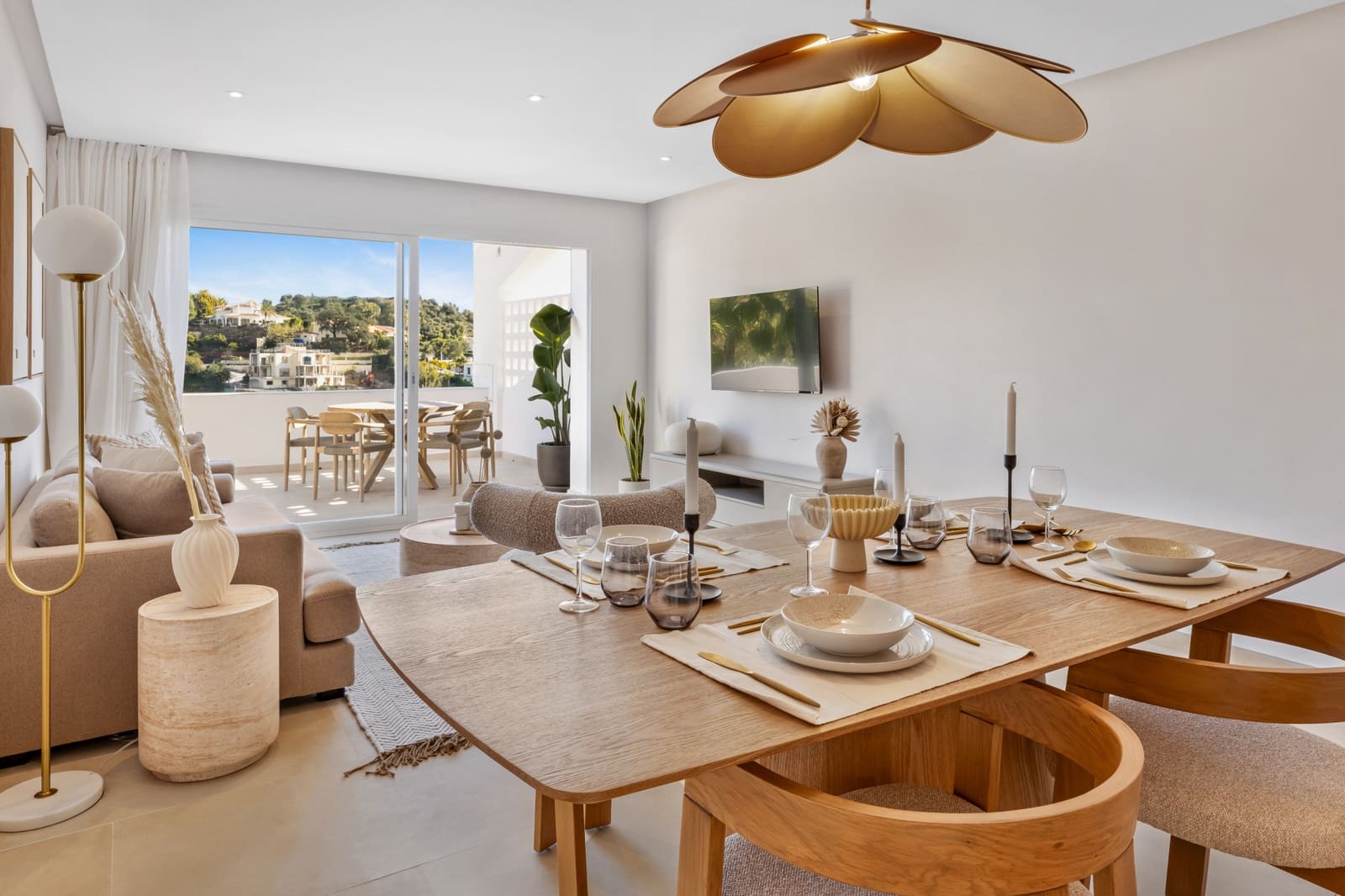 Apartamento de 2 habitaciones en La Quinta en venta con piscina garaje - 535.000 € (Ref: 9535515)
