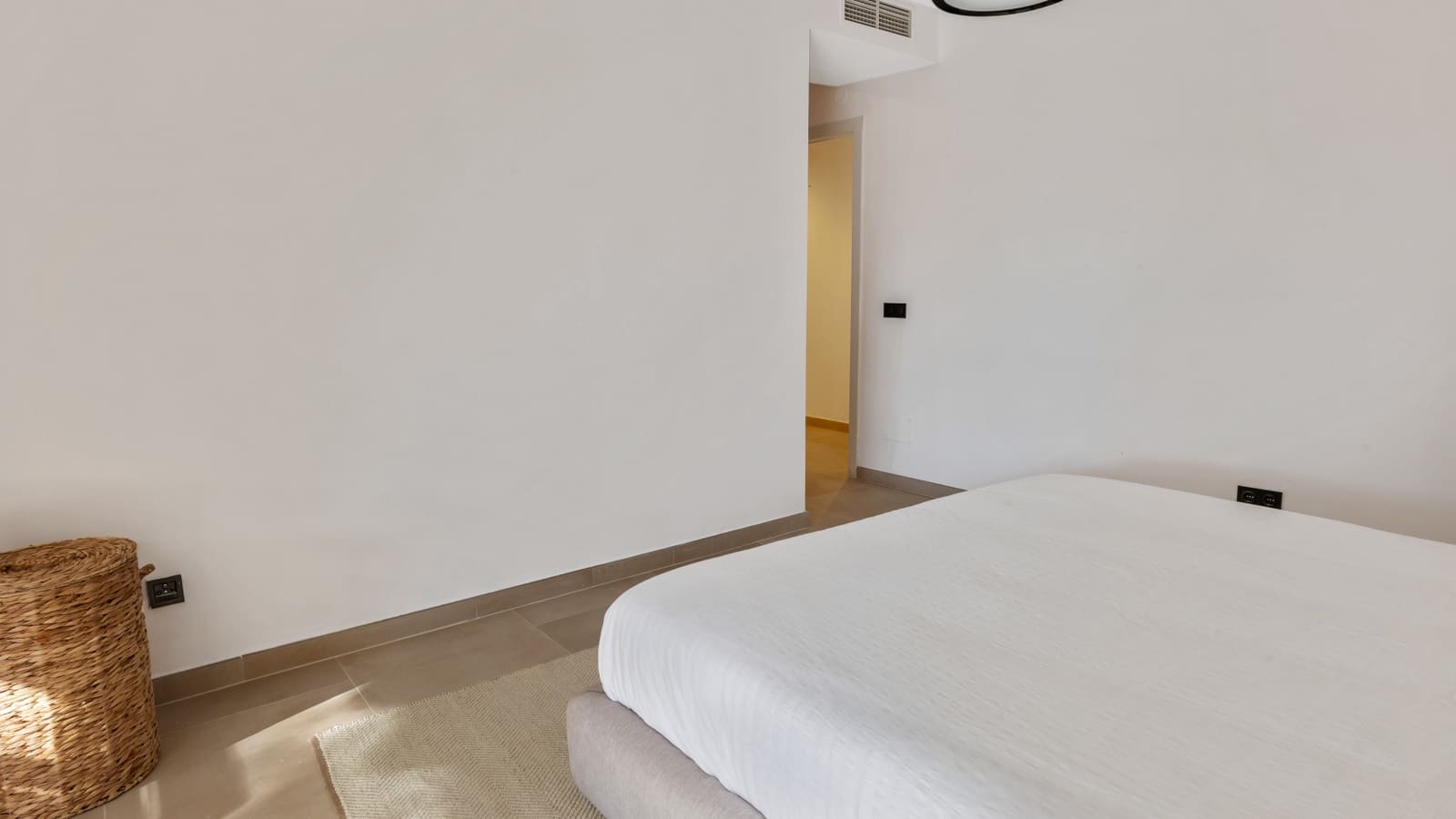 3 chambre Appartement à vendre à Nueva Andalucia avec piscine garage - 699 000 € (Ref: 9535516)