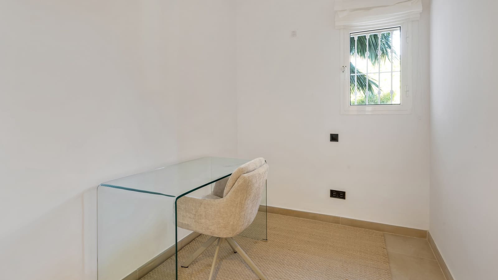 3 chambre Appartement à vendre à Nueva Andalucia avec piscine garage - 699 000 € (Ref: 9535516)