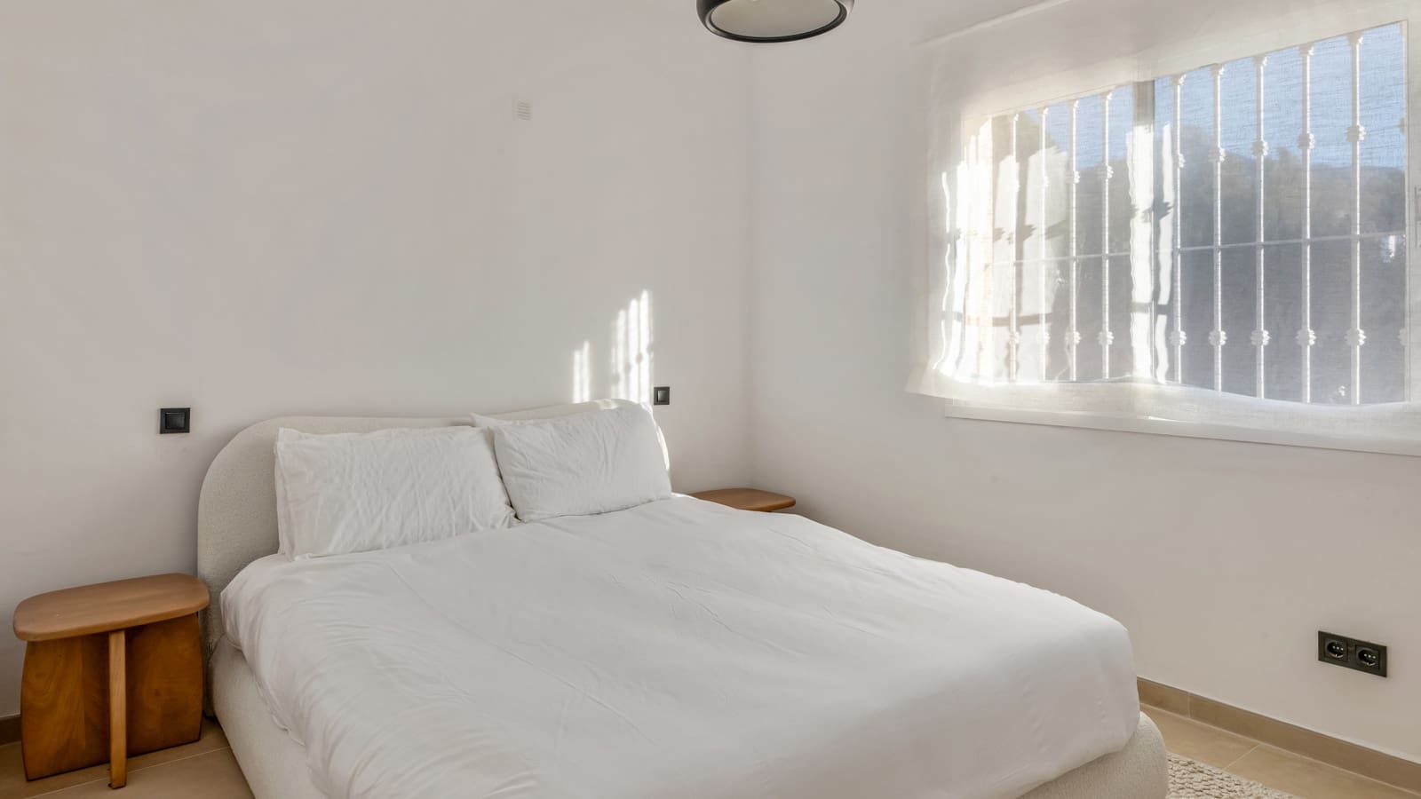 3 chambre Appartement à vendre à Nueva Andalucia avec piscine garage - 699 000 € (Ref: 9535516)