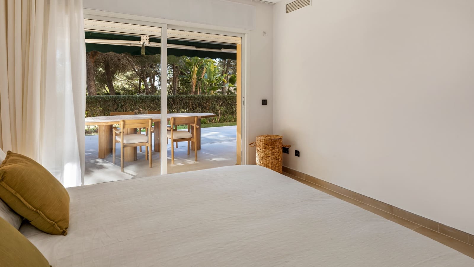 3 chambre Appartement à vendre à Nueva Andalucia avec piscine garage - 699 000 € (Ref: 9535516)