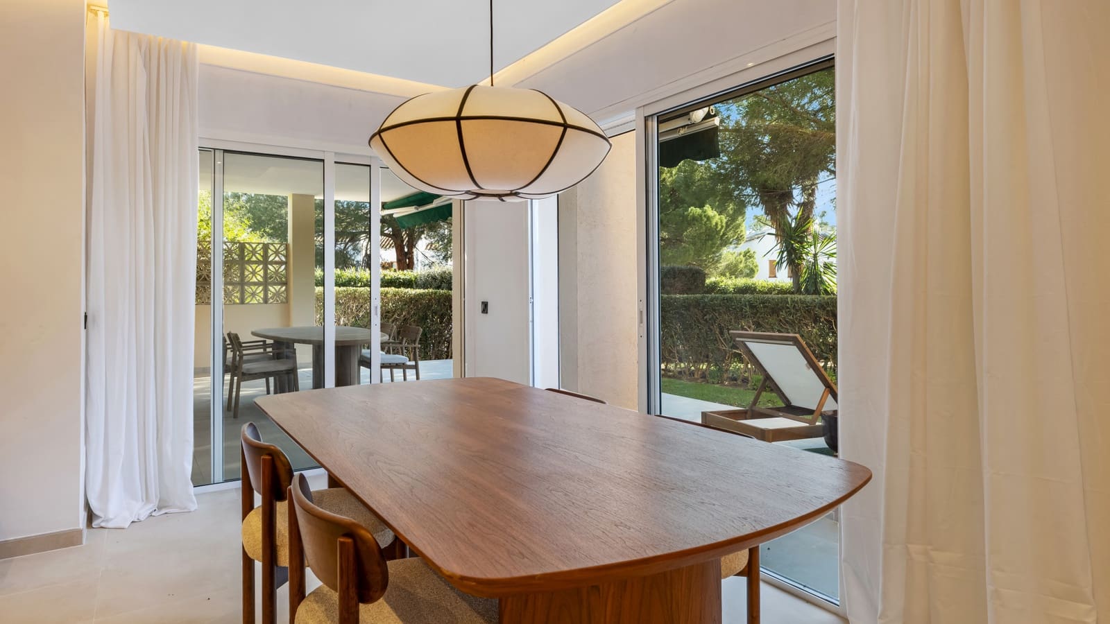 3 soverom Leilighet til salgs i Nueva Andalucia med svømmebasseng garasje - € 689 000 (Ref: 9535516)