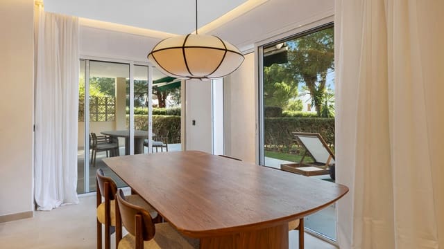 3 chambre Appartement à vendre à Nueva Andalucia, Marbella avec piscine garage - 689 000 € (Ref: 9535516)