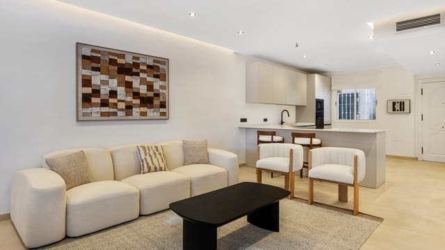 3 chambre Appartement à vendre à Nueva Andalucia, Marbella avec piscine garage - 689 000 € (Ref: 9535516)