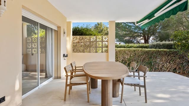3 chambre Appartement à vendre à Nueva Andalucia, Marbella avec piscine garage - 689 000 € (Ref: 9535516)