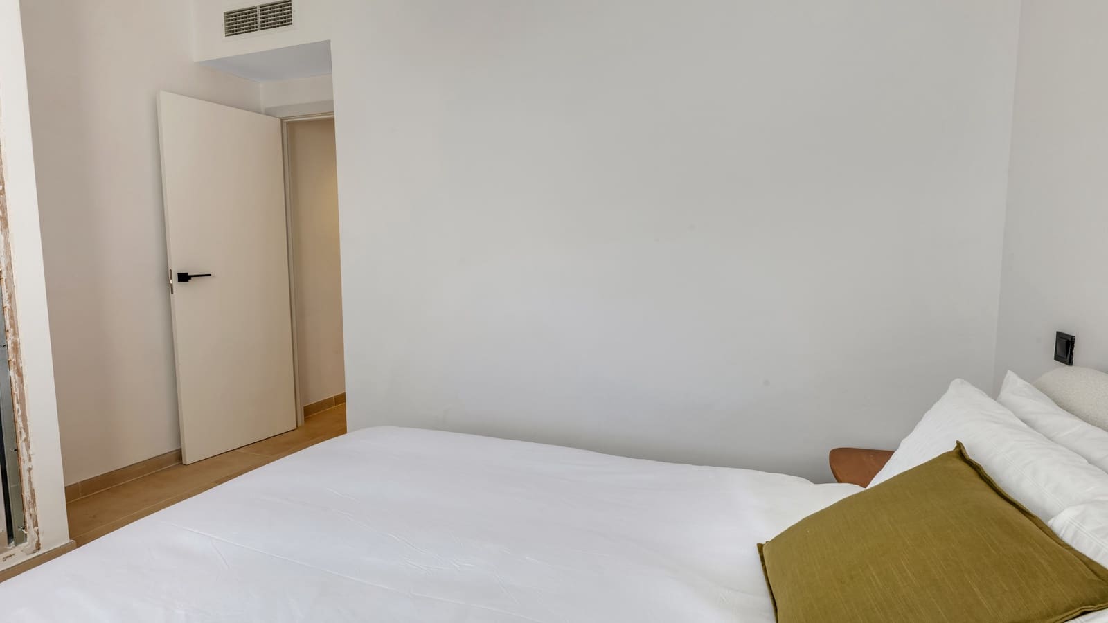 3 soverom Leilighet til salgs i Nueva Andalucia med svømmebasseng garasje - € 689 000 (Ref: 9535516)