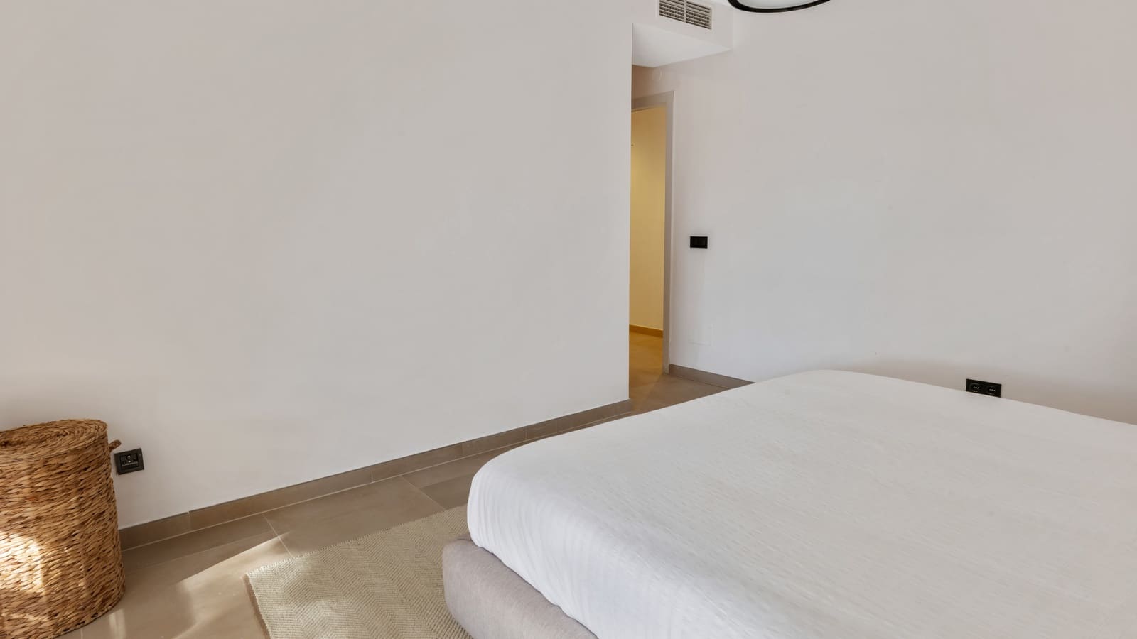 3 soverom Leilighet til salgs i Nueva Andalucia med svømmebasseng garasje - € 689 000 (Ref: 9535516)