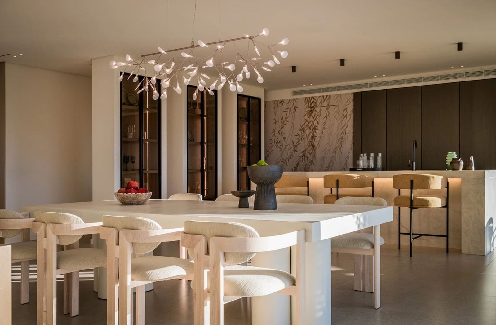 5 slaapkamer Villa te koop in Nueva Andalucia met zwembad garage - € 5.975.000 (Ref: 9647709)