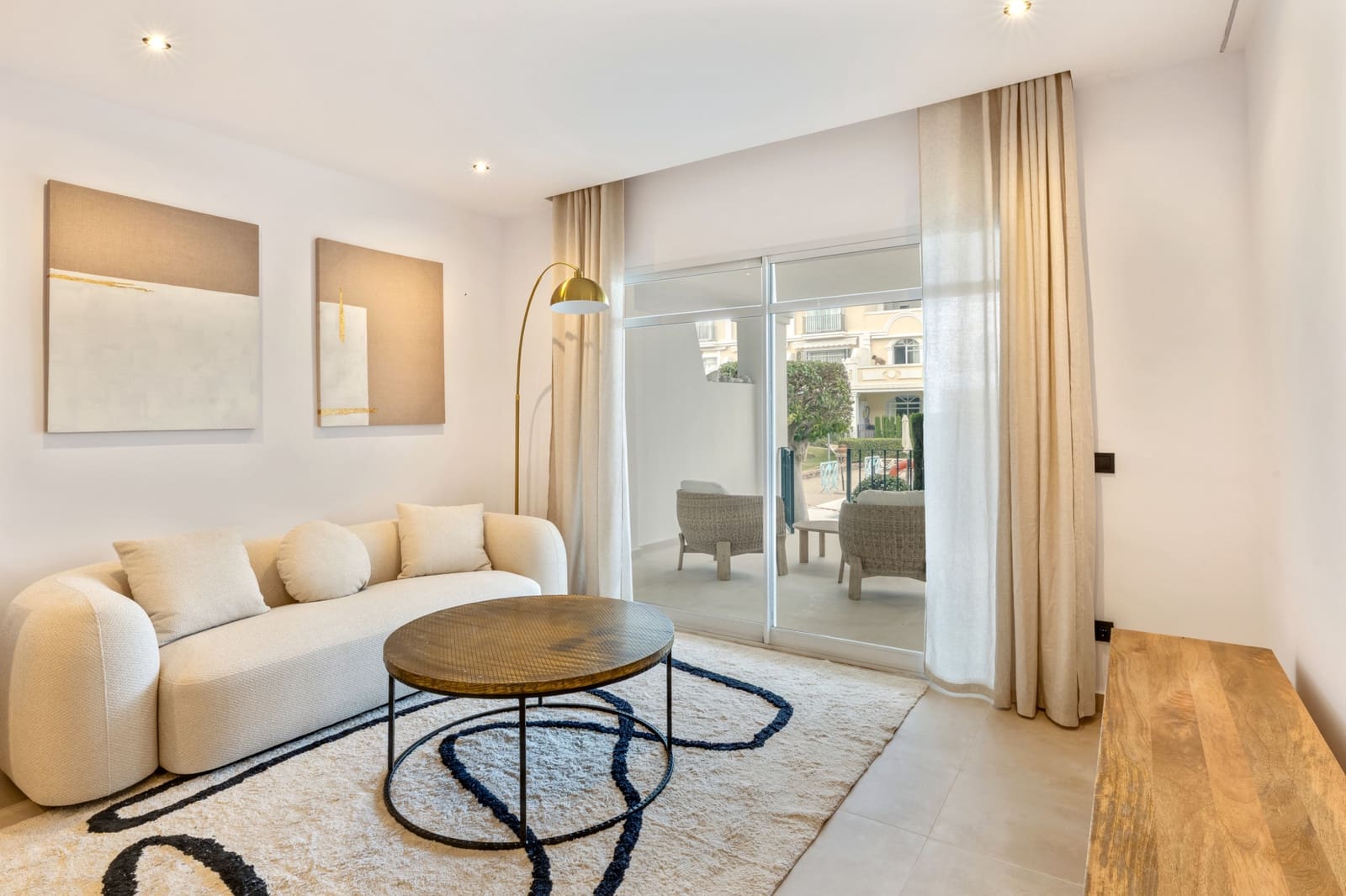 3 bedroom Apartment for sale in Nueva Andalucia with pool garage - € 699,000 (Ref: 9669944)