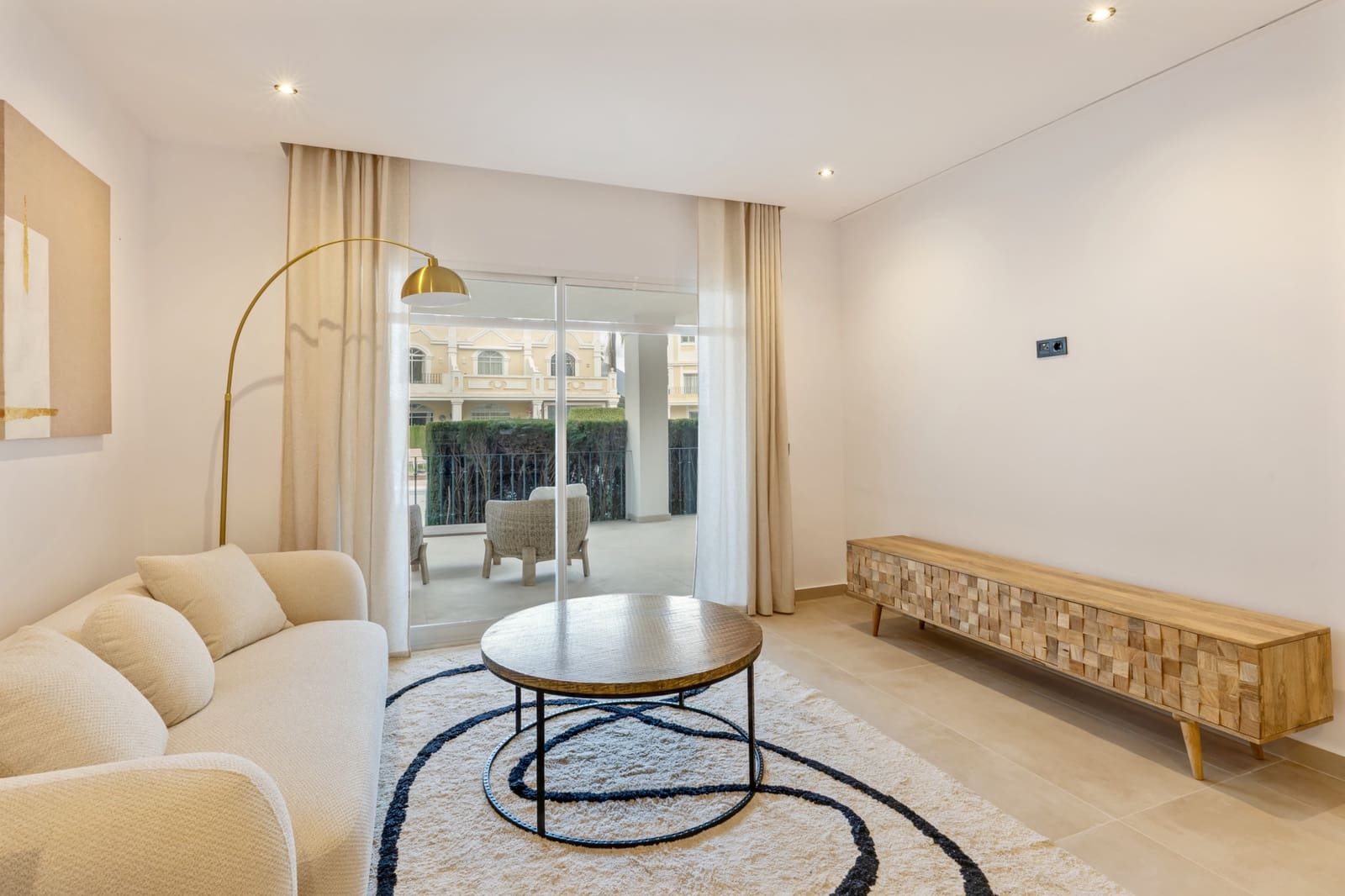 3 chambre Appartement à vendre à Nueva Andalucia avec piscine garage - 639 000 € (Ref: 9669944)