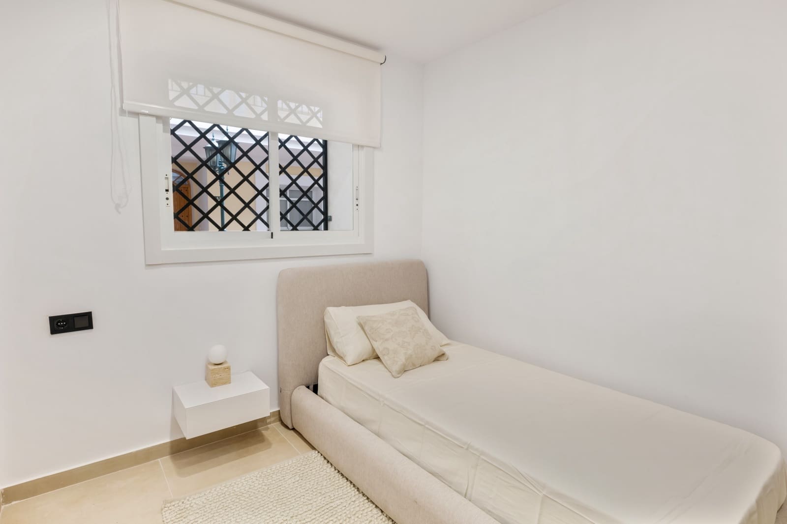 3 chambre Appartement à vendre à Nueva Andalucia avec piscine garage - 639 000 € (Ref: 9669944)